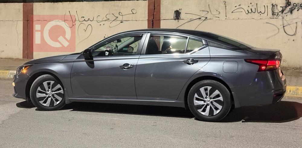 نيسان ألتيما